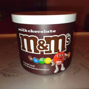 New M & M Milk Chocolate 3 Wick SOY Candle by Goose Creek with Lid